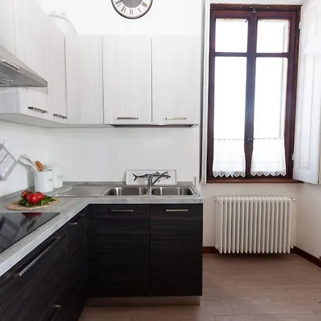 Breva - By Lovecomo ميناجيو